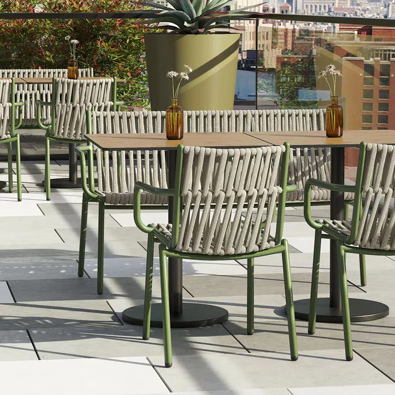 Outdoor Furniture For Cafe - طقم طاولة وكراسي من الألومنيوم والراتان