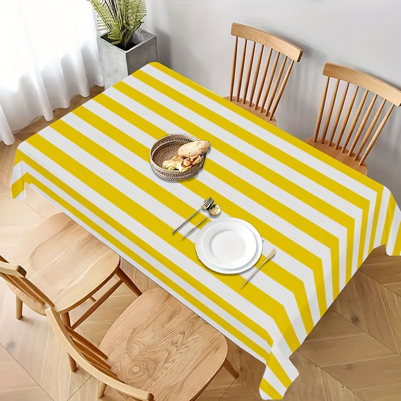 Outdoor Furniture Yellow - مفرش طاولة مخطط باللونين الأصفر والأبيض